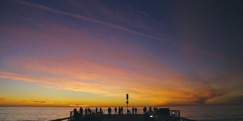 LOGO设计新纪元：人工智能与生成式设计如何重塑标识设计与VI系统