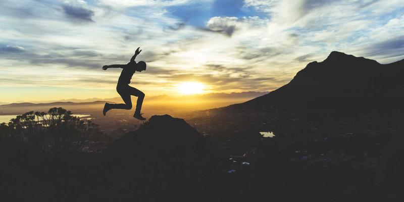 多平台适配性标识设计：如何通过酷标志实现品牌形象在网页、APP与社交媒体中的一致性