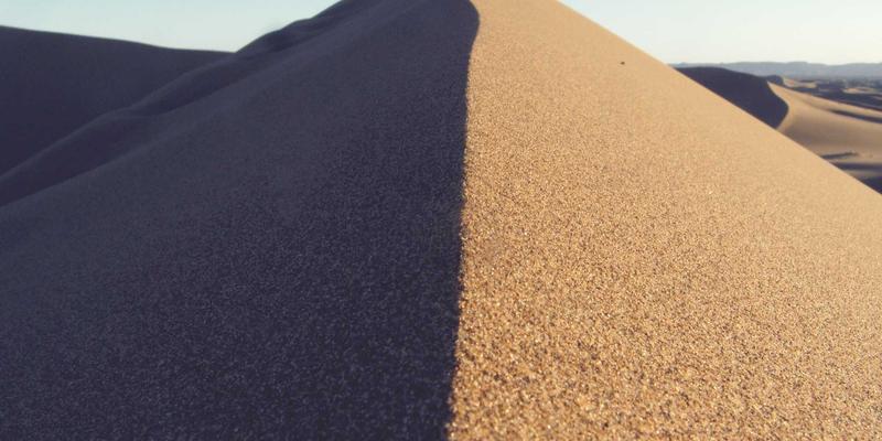 标识设计：品牌形象的视觉灵魂与VI系统的战略核心