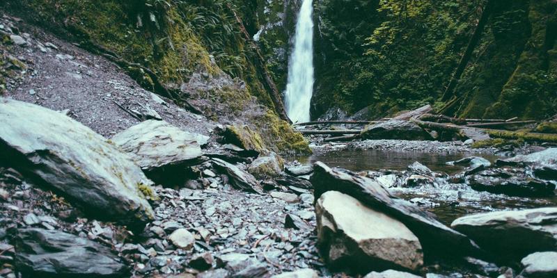 标识设计进阶：从LOGO设计到品牌战略的深度整合