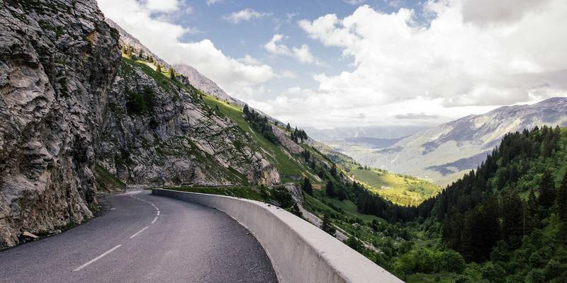 环境图形设计：酷标志与品牌策划如何通过LOGO设计重塑空间体验